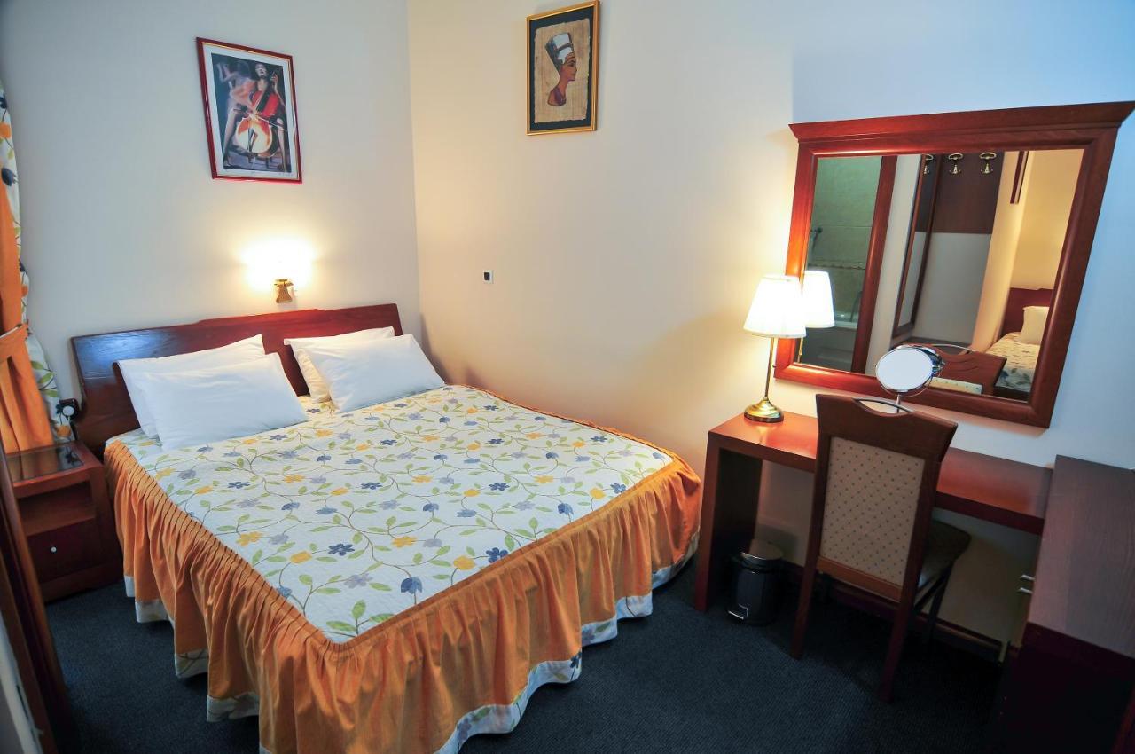 Hotel Montenegrino Тиват Екстериор снимка