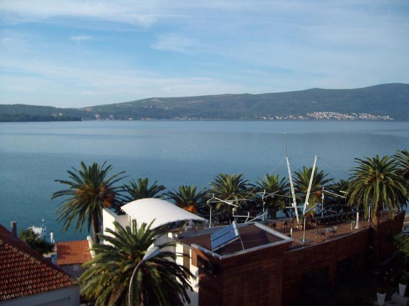 Hotel Montenegrino Тиват Екстериор снимка